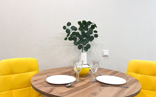 Dobrye Kvartiry S Terassoy Na Larina 45s6 Apartments