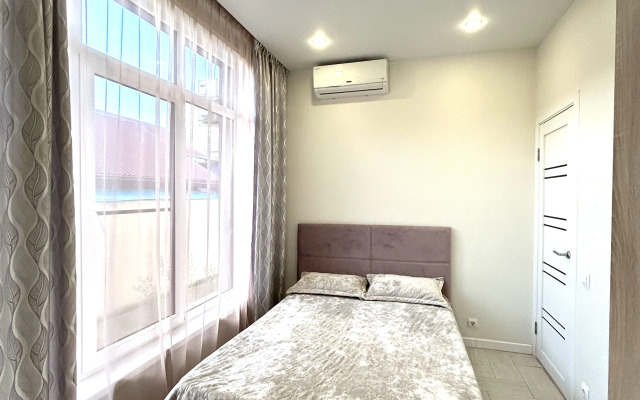 C Dvumya Spalnyami 8 Apartments