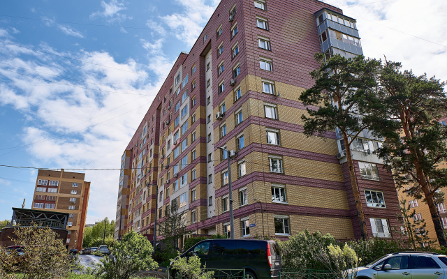 Dvuhkomnatnye ryadom s parkom SHvejcariya Apartments 1