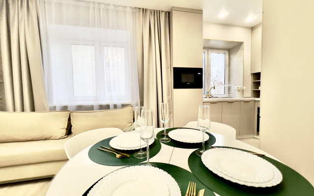 VyDoma na Tyumenskom Arbate s vidom na Bul'var Dzerzhinsko Apartments