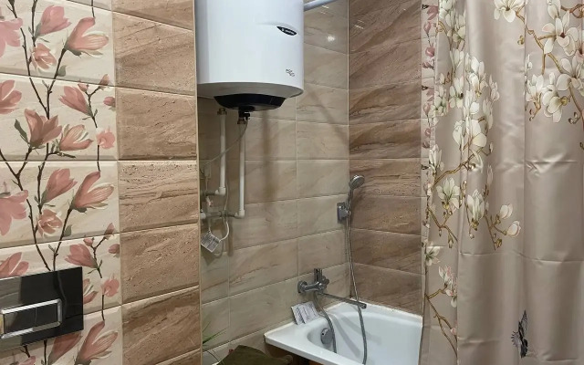 Pihtoviy sad ot akamoz Flat