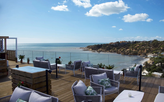 Hotel Monicca Collection Suites & Residences