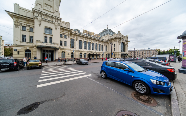 U Vitebskogo Vokzala I Metro Pushkinskaya Flat