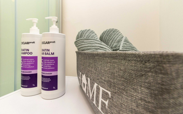 Квартира с желтым диваном