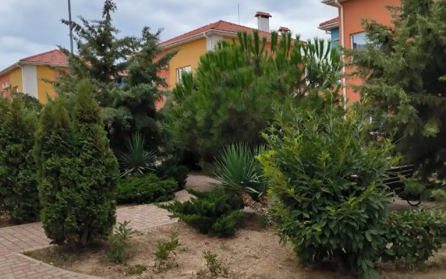 Апартаменты Уютная студия возле моря