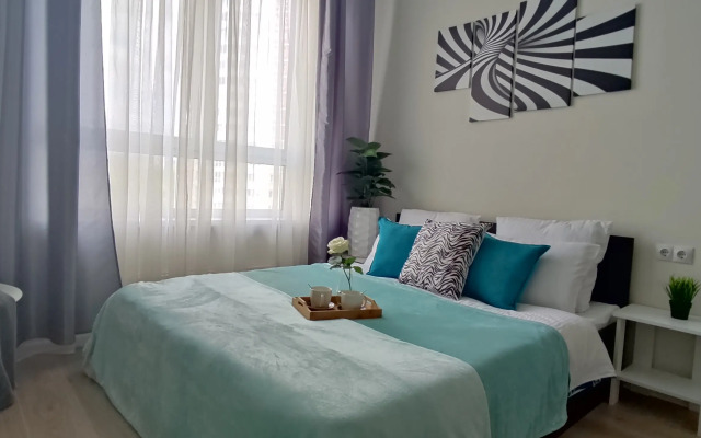 S oknami vo dvor Flat