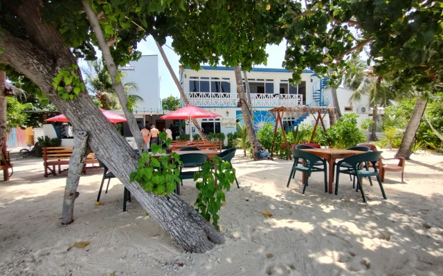 Batuta Maldives Surf View