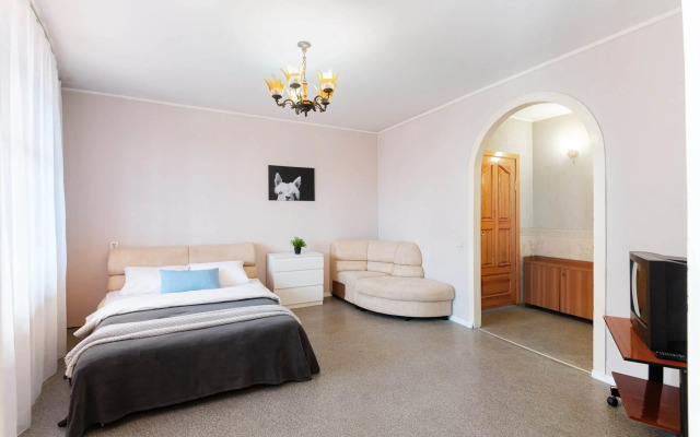 Prostornaya Kvartira S Dzhakuzi Flat