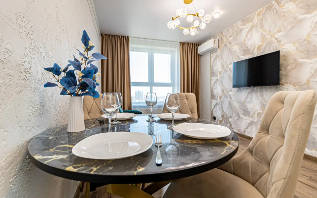 2 Nochi Na Ulitse Imeni Machugi 166b/1 Flat