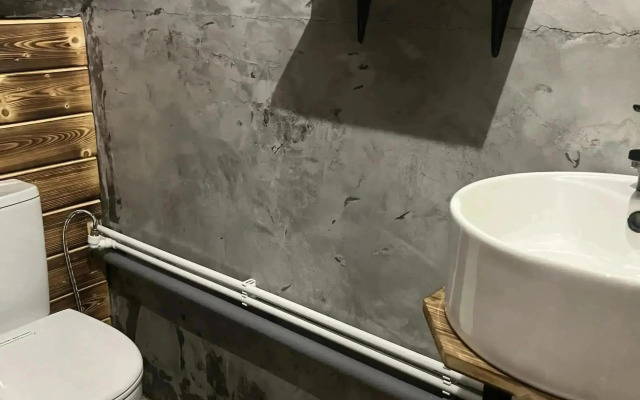 Частный дом Уютный у Реки с Чаном в Современном Стиле