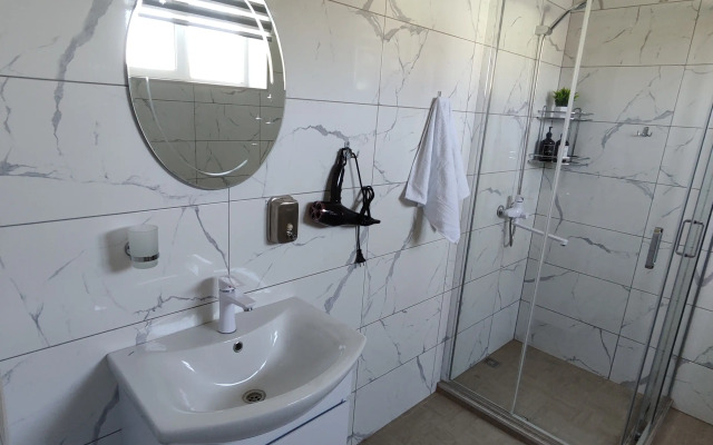Na Krasnoy Armii 136/8 Apartments