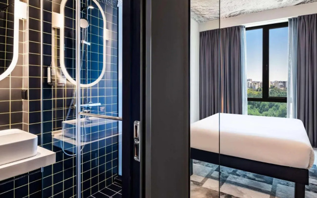 Ibis Tbilisi City Hotel - Brand New