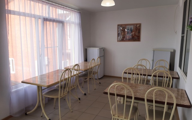 V Chastnom Sektore Furnished Rooms