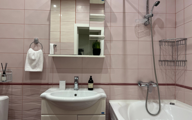 Na Internatsionalnoy 3/1 Apartments