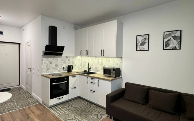 Studiya S Balkonom U Metro Flat