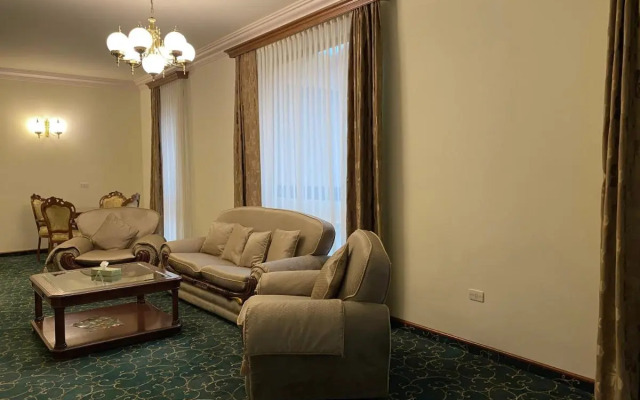 Hotel Russia
