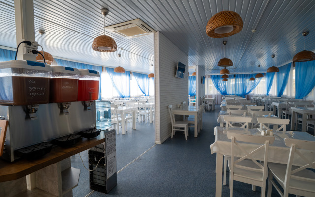 Семейный отель АзовЛенд