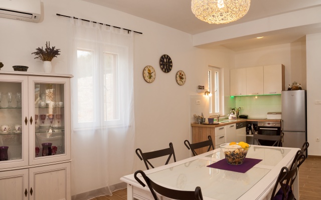 Вилла Helena Milna Brac Island