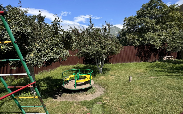 Частный дом Семейный Коттедж Тар