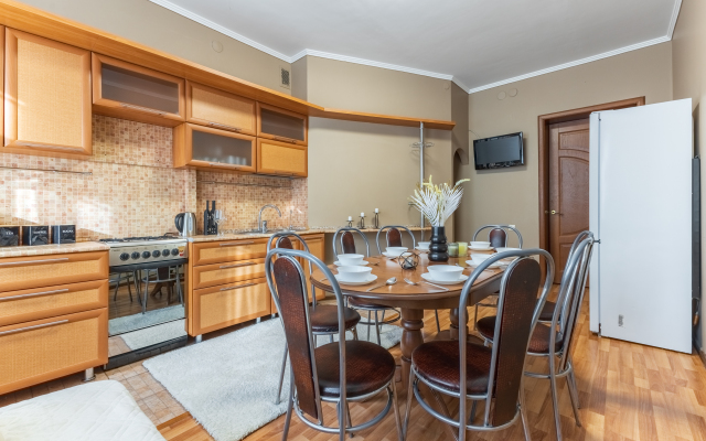 Comfort Home Dlya 14 Gostey Apartments