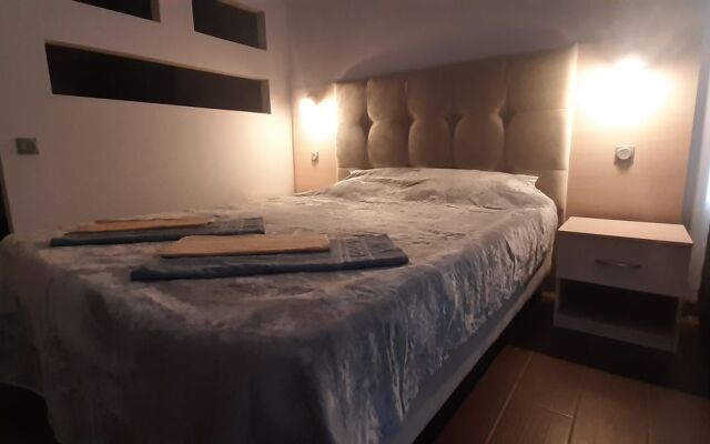 Mechta Flat 2