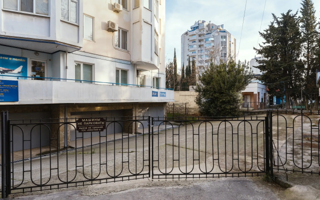 Pyatikomnatnaya V Tsentre Yalty Flat