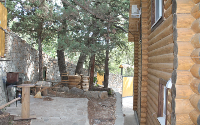 Dom Srub v Parkovoj Zone Cottage