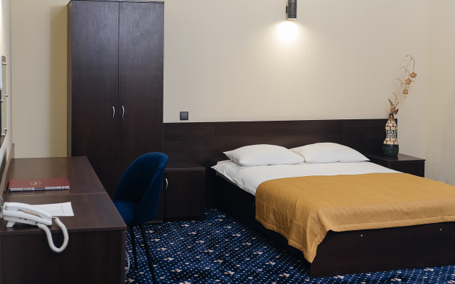 Oskar Hotel