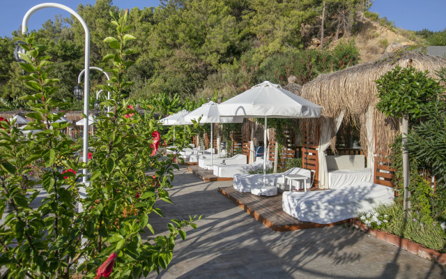 Mylome Luxury Hotel & Resort