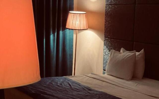 Hotel Grand Mirror
