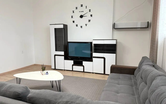 Uyutnye Apartamenty Kievskaya, 190 Flat