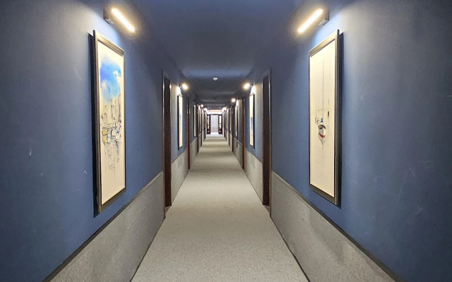 Cruise Hotel