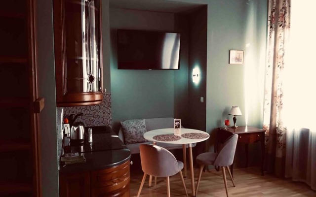 OM Apartments