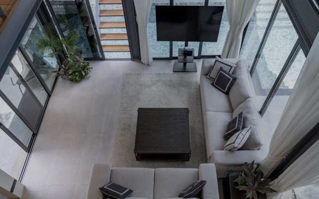 Modern Luxury Loft Riverhouse Villa