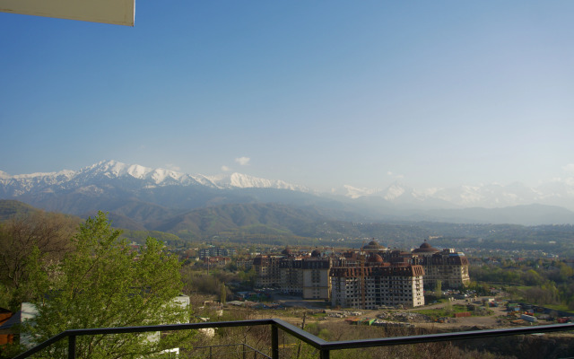 Отель Kok Tobe Village