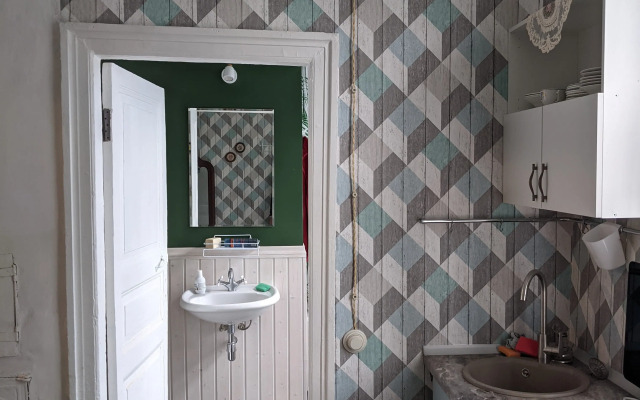 Studiya Kupecheskiy Dom Kontsa XIX Veka Flat