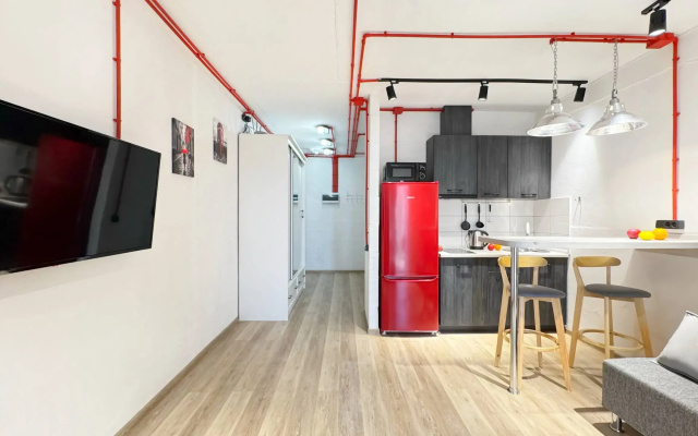 Kvartira 2-h komnatnaa Kvartira v Stile LOFT s panoramnoj lodziej