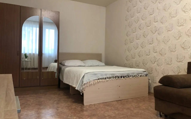 Na Prospekte Traktorostroiteley 35 Flat