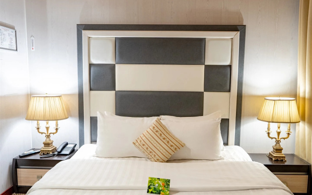 Budget Double room with limited view (full double bed) — фото 2