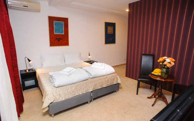 Vila Bulevar Apart-Hotel