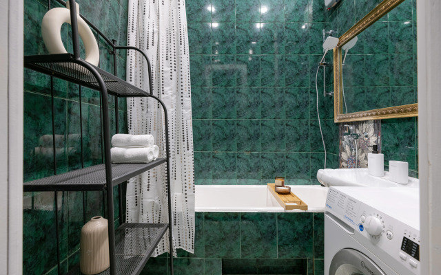 Квартира GM Apartments Четырехкомнатные с двумя санузлами