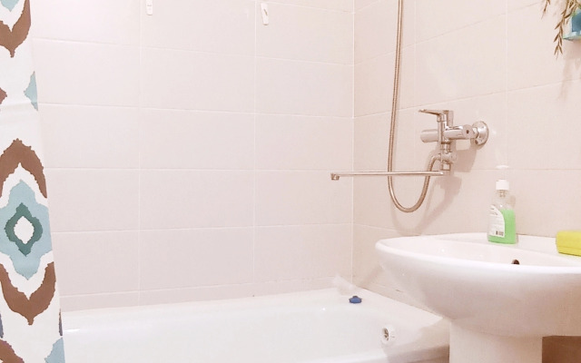 Na Ulitse Arkhitektora Aleksandrova 4 Flat