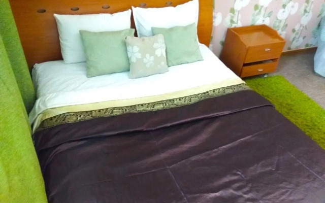 Po Ulitse Yamskaya Flat