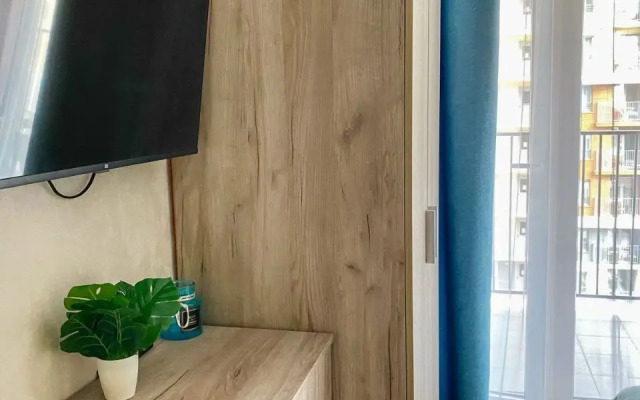 Na Pervoy Linii Morya Flat