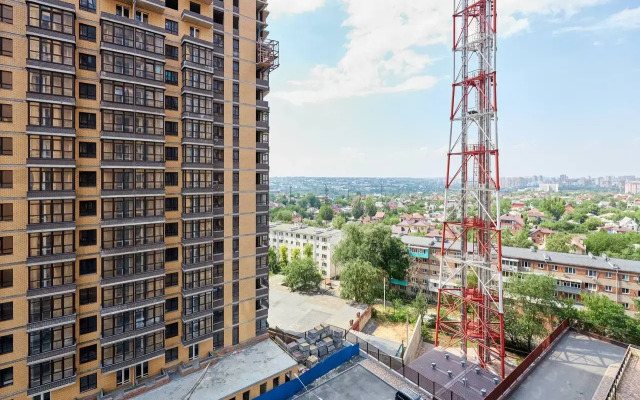 Prostornaya Odnokomnatnaya v Tsentre Goroda Flat