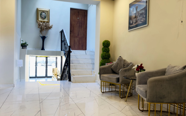 Nava Hotel