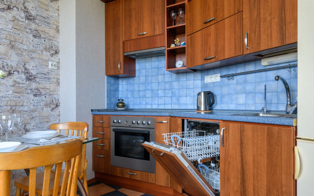 Yevro 2 U M. Kirovskiy Zavod Flat