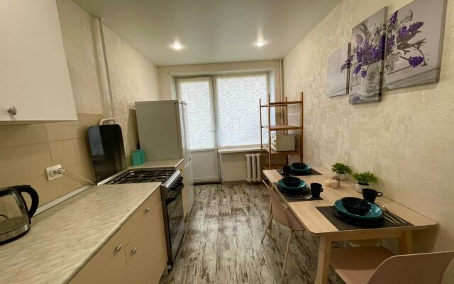 Uyutnaya na Kolomenskoy Apartment