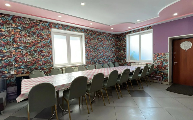 S Bilyyardom i Mangalom Private House