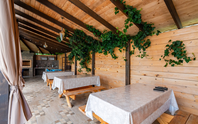 Nikos Guest House